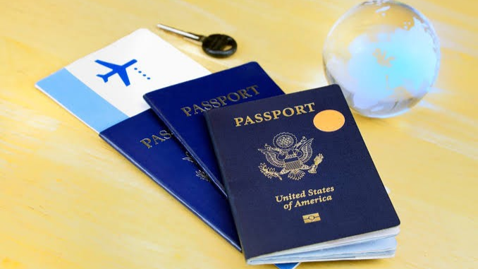 El pasaporte estadounidense sale del top 10