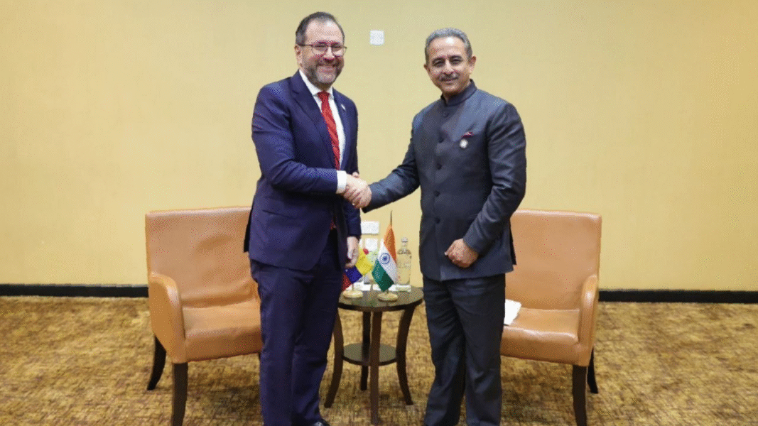 Los Países No Alineados cierran cumbre respaldando a Venezuela