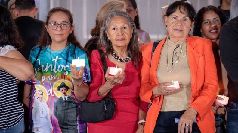 Así es la marcha en celebración de los primeros dos santos de Venezuela