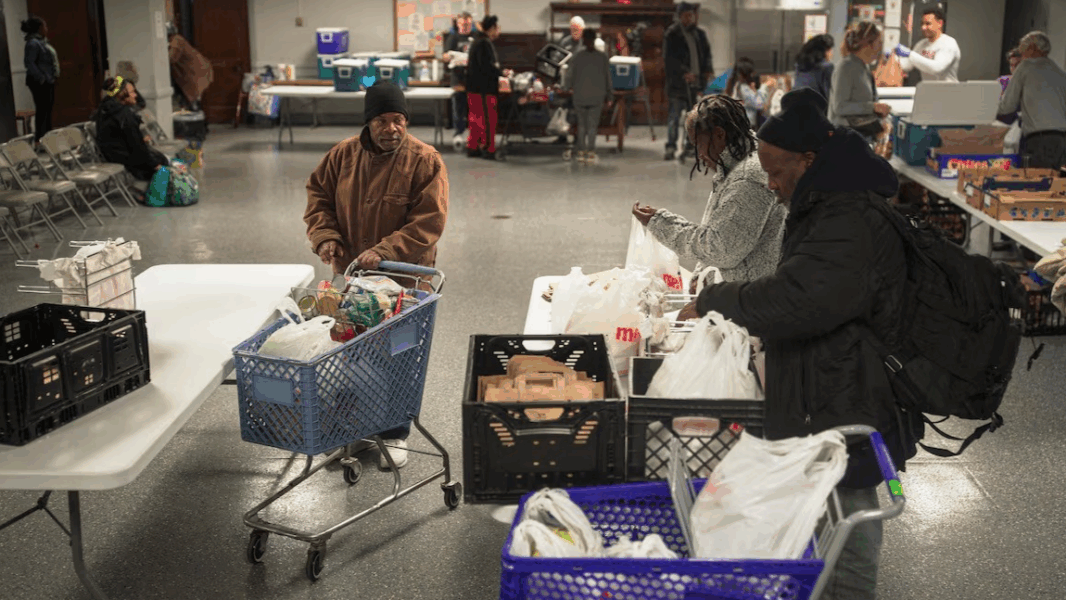 40 millones de estadounidenses sin comer por cierre de gobierno de Trump