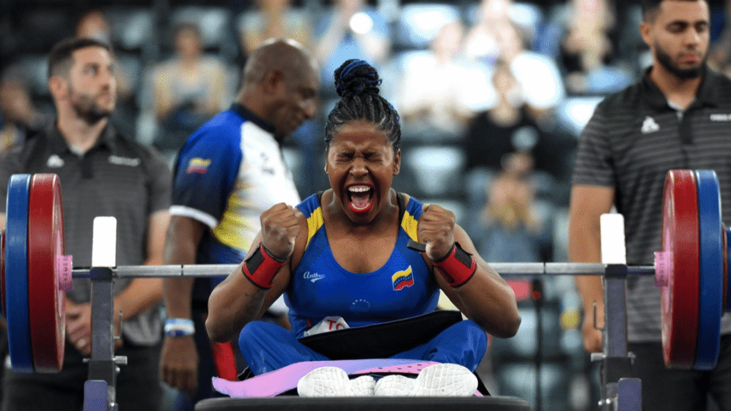 ¡Orgullo nacional! Clara Fuentes gana el oro en Parapotencia
