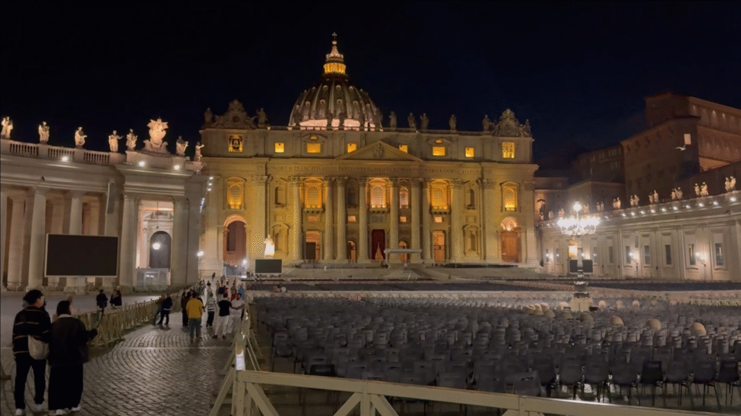 360° desde la Plaza San Pedro en Roma