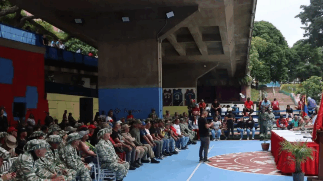 Caracas celebró el Sábado Comunal Militar Navideño