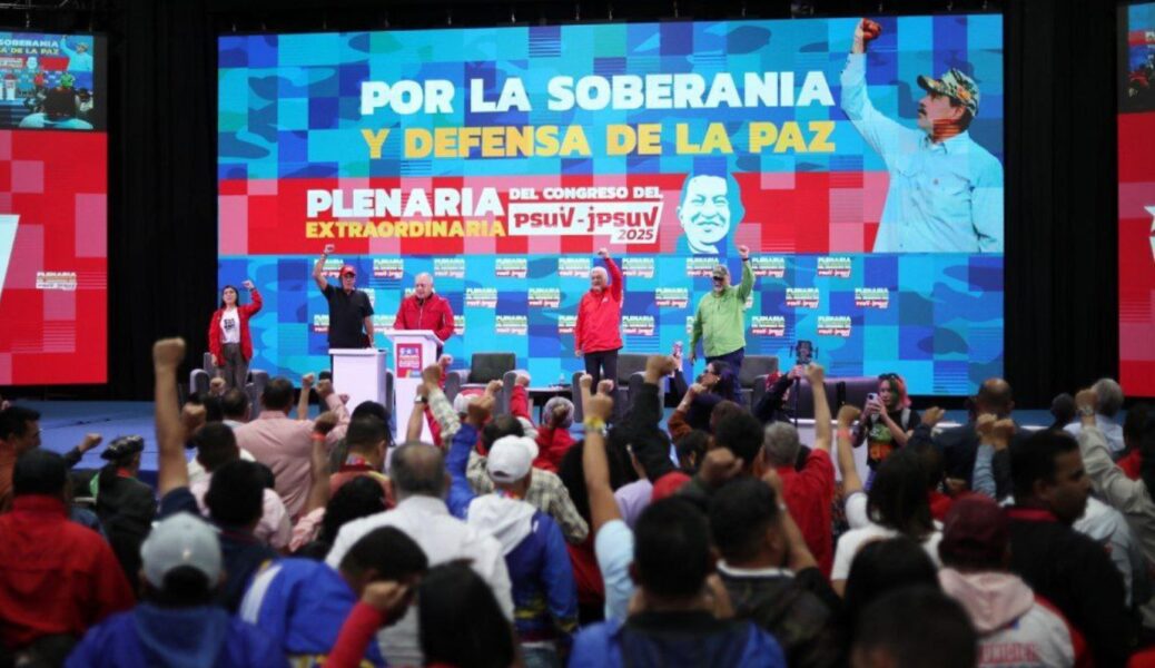 Venezuela se prepara para la lucha armada en defensa de la nación