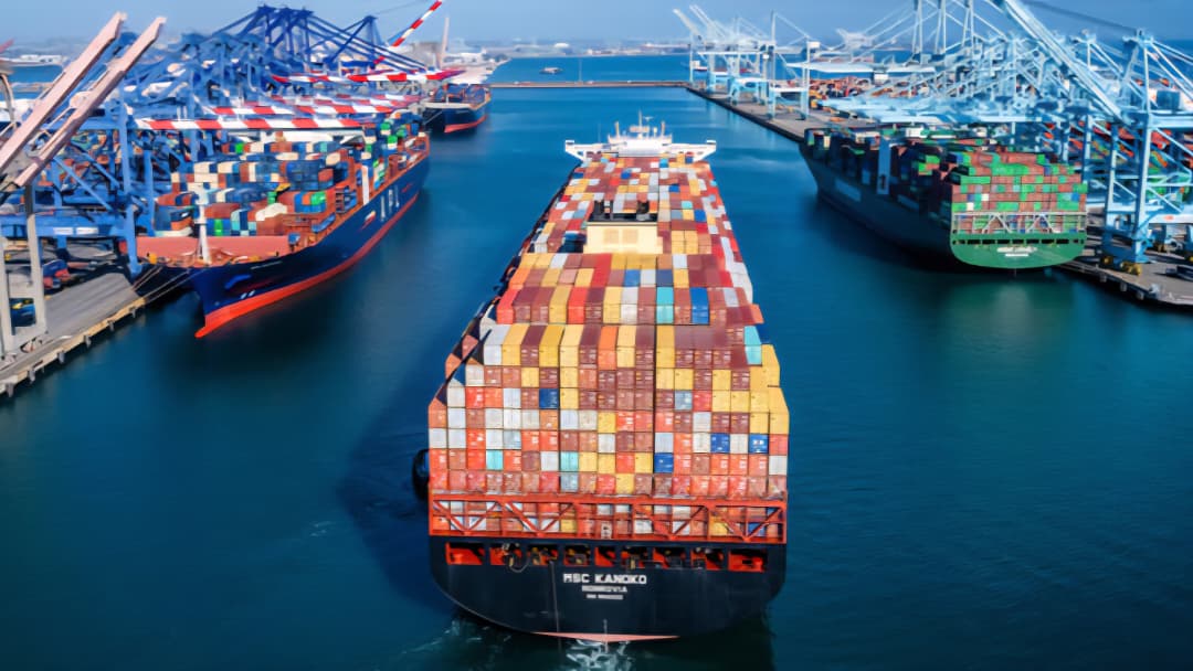 Giro inesperado: China suspende aranceles a barcos estadounidenses