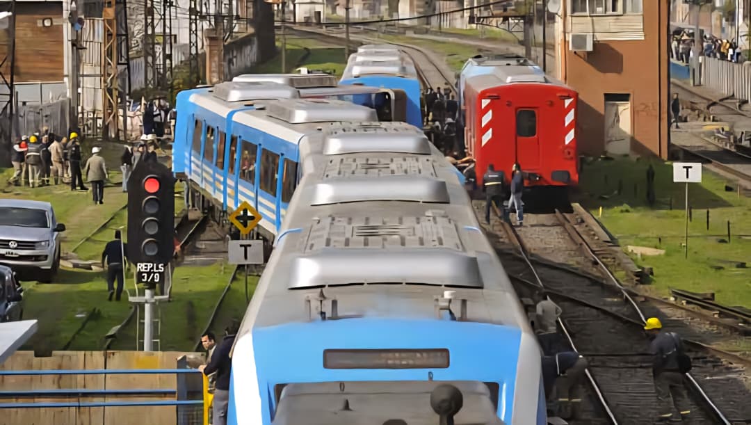 El momento en que un tren se sale de control en Buenos Aires