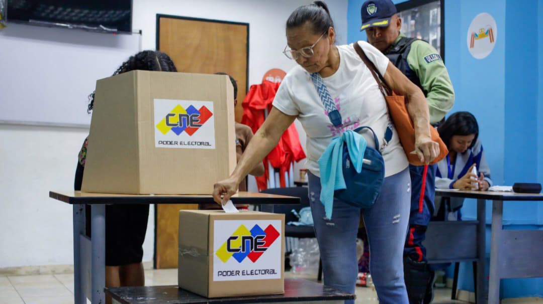 Veedores internacionales destacan una democracia participativa única en Venezuela