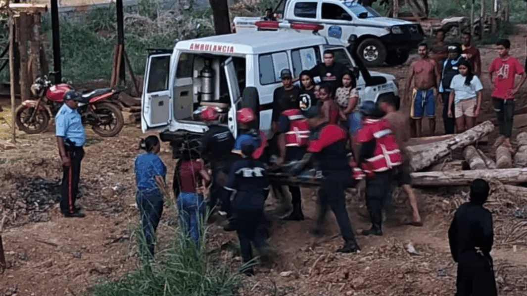 Autoridades atienden emergencia por derrumbe en el Callao