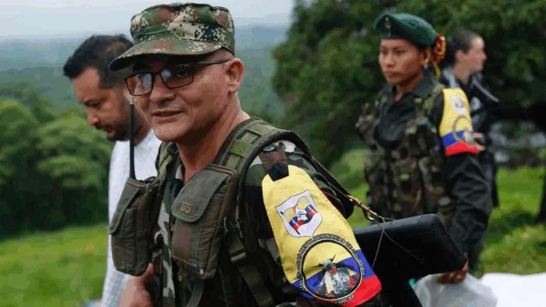 Petro ordena bombardear a las disidencias de las FARC