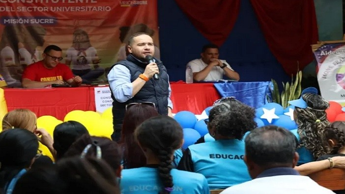 Más de 600 centros universitarios en debate