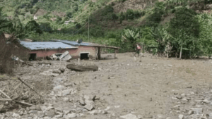 crecida quebrada Amapora