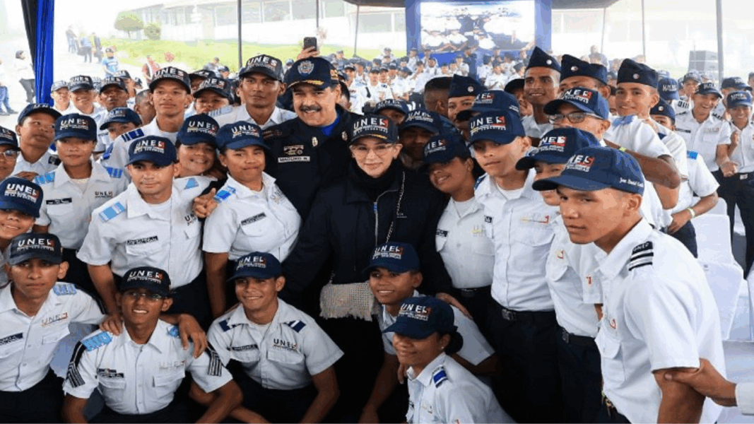 Maduro inaugura moderna sede de la Academia del Servicio de la PNB