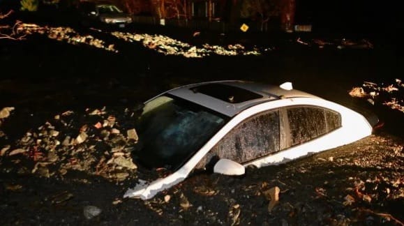 California declara estado de emergencia ante histórica tormenta invernal