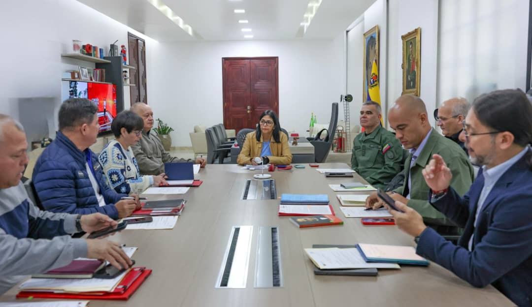 Delcy Rodríguez lidera reunión para activar propuestas económicas de la Clase Obrera