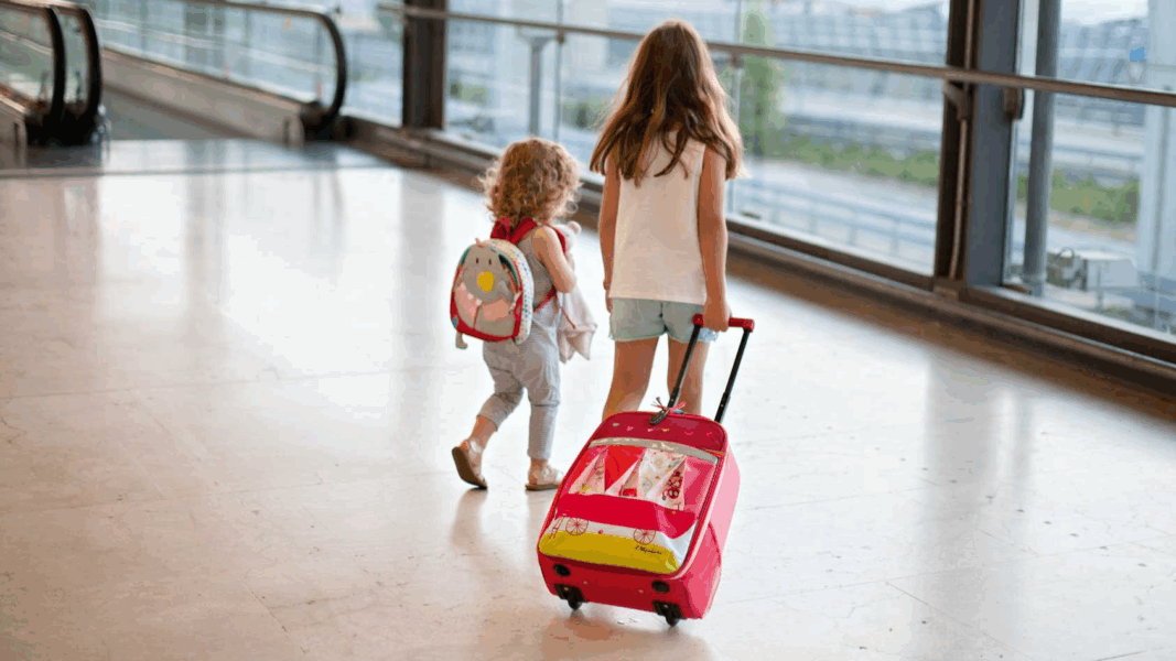 Todo lo que debes saber sobre los permisos de viaje de niños