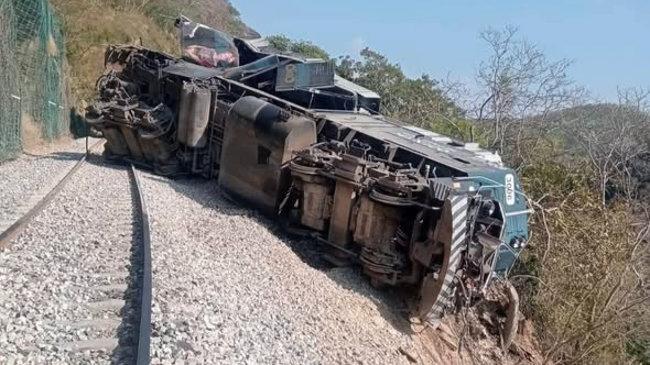 Tragedia ferroviaria en México: 13 fallecidos y casi un centenar de heridos