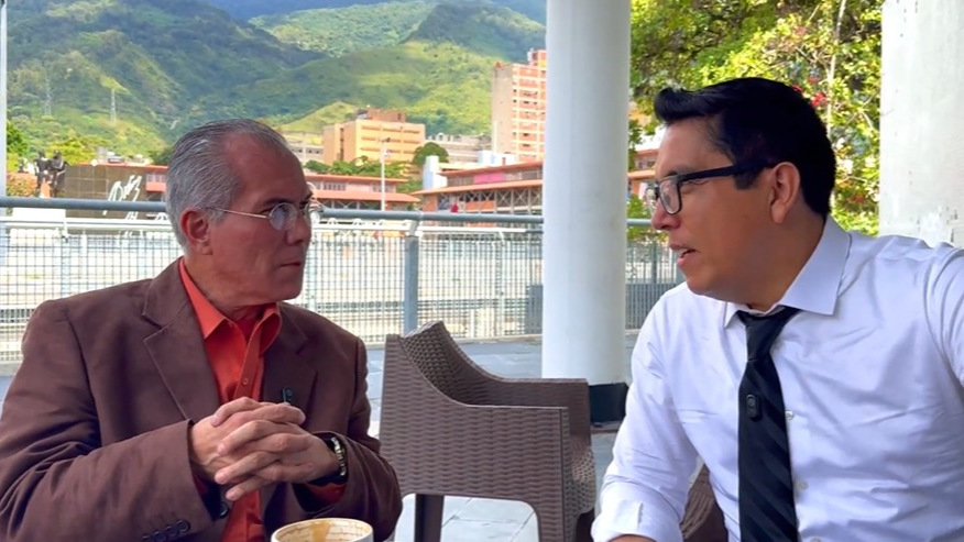 Boris Castellano y Luis Guillermo García analizan la dualidad informativa