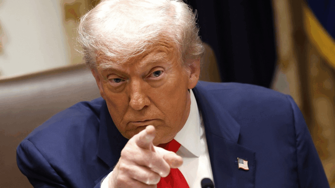 ¿Doctrina del loco en marcha? Trump arremete otra vez contra Maduro
