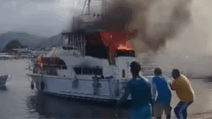 incendio yate Puerto Cabello