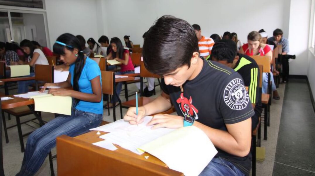 Sector universitario retomará clases y labores administrativas el 12 de enero