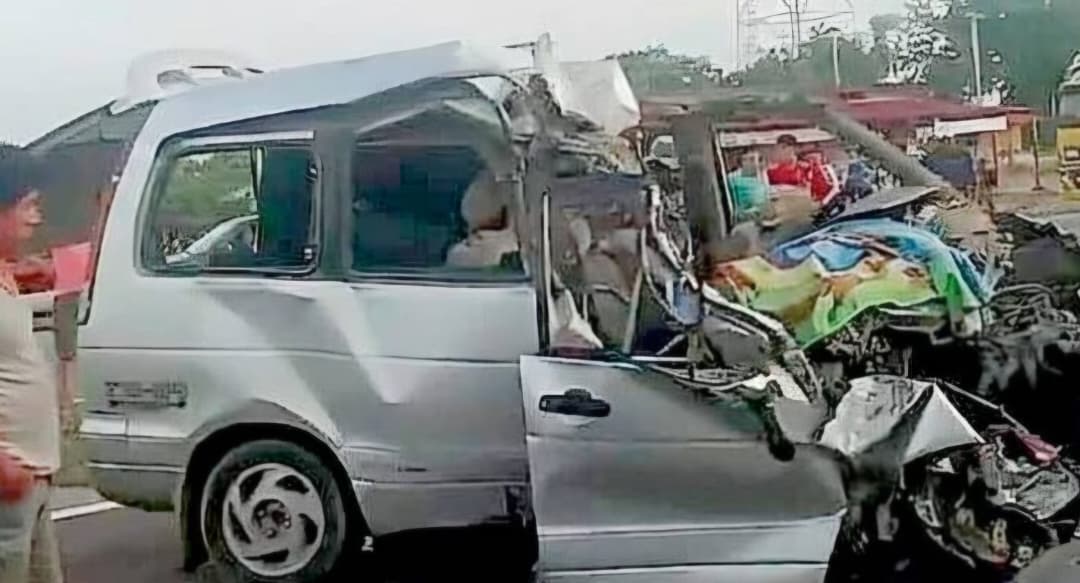 Fatal siniestro en el oriente boliviano cobra la vida de 12 personas