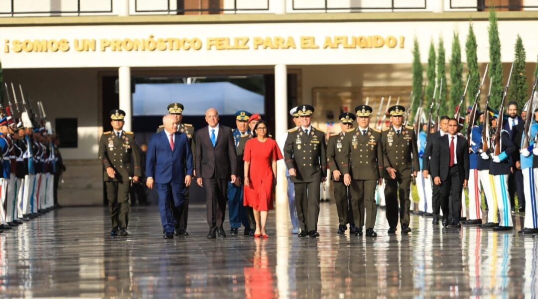 Fuerza Armada y Seguridad Ciudadana rinden honores a la presidenta encargada Delcy Rodríguez