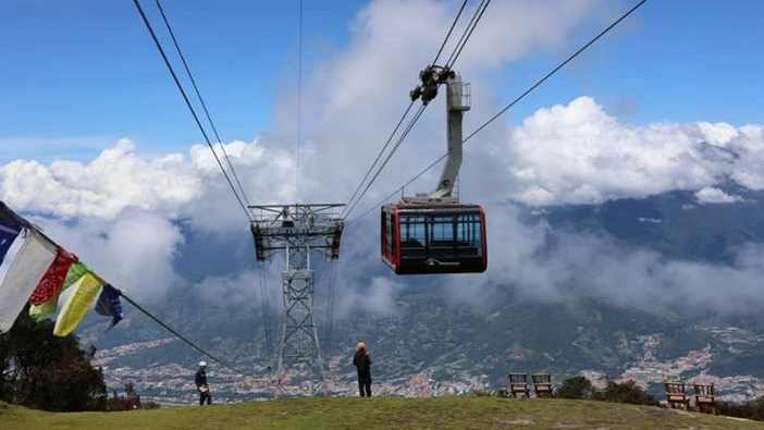 Teleférico Mukumbarí suspende operaciones por mantenimiento