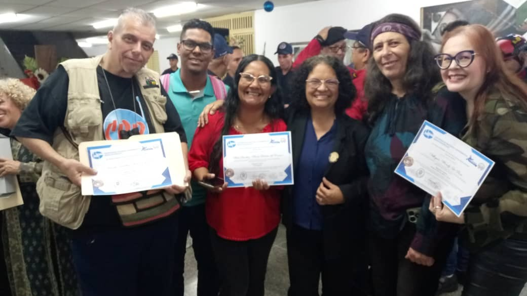 UNESR otorga títulos universitarios de «Maestros y Maestras Pueblo»