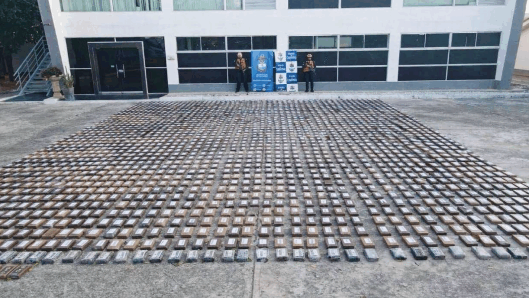 Colombia incauta dos toneladas de cocaína en el Pacífico