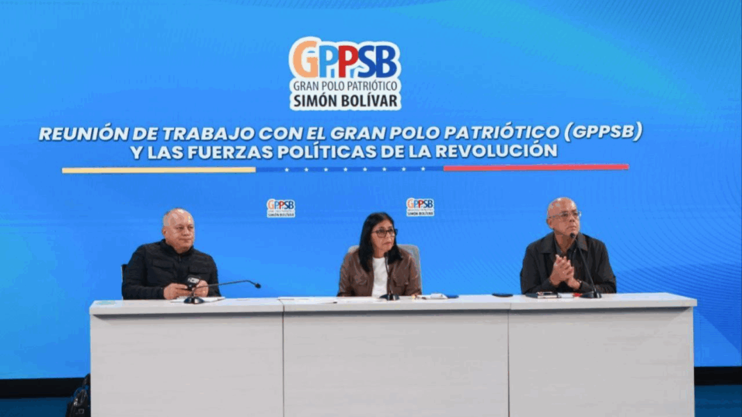 La presidenta encargada Delcy Rodríguez lidera reunión estratégica con el GPPSB