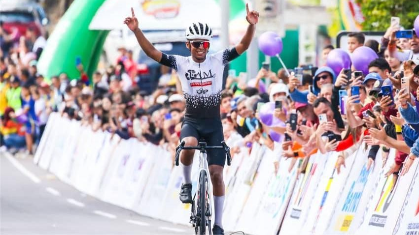 Emmanuel Viloria se adueña de la Vuelta al Táchira