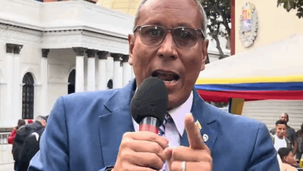 Gilberto Giménez en 360°: «el chavismo es quien garantiza la paz en Venezuela»