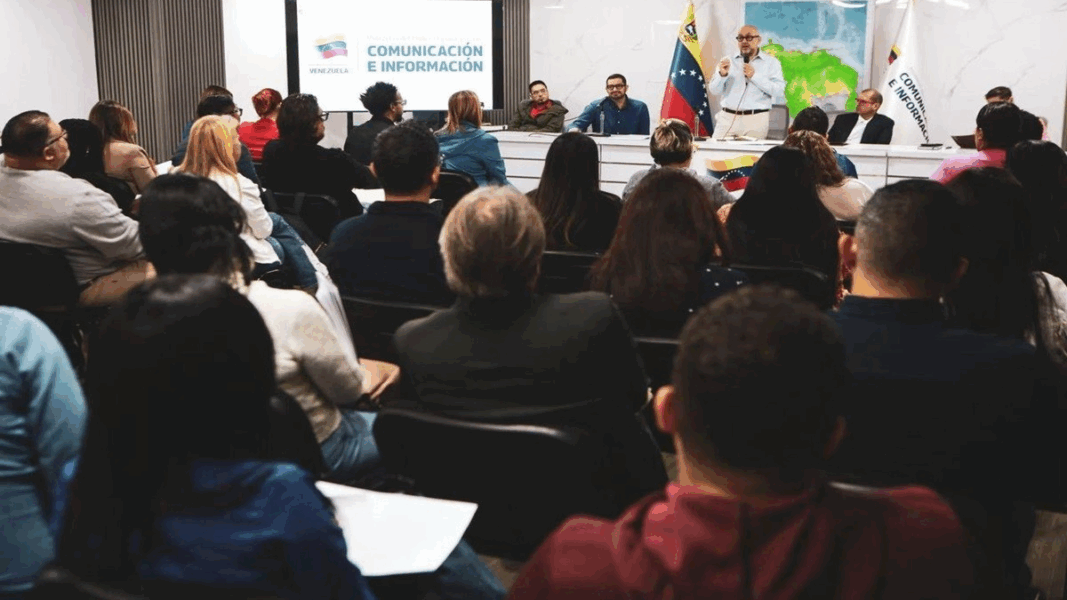 Pérez Pirela unifica estrategia con jefes de prensa