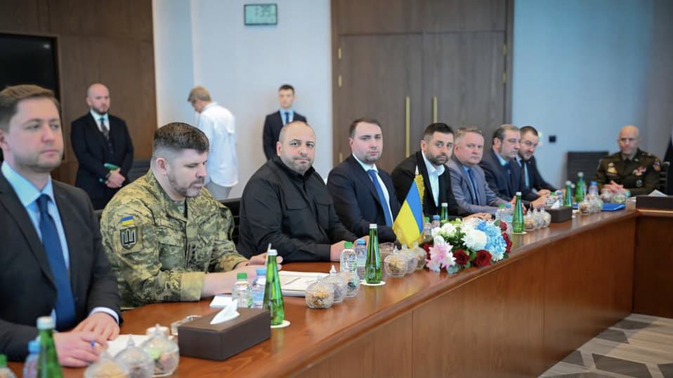 Rusia, Ucrania y EE.UU. comienzan segunda ronda de negociaciones de paz en Abu Dabi