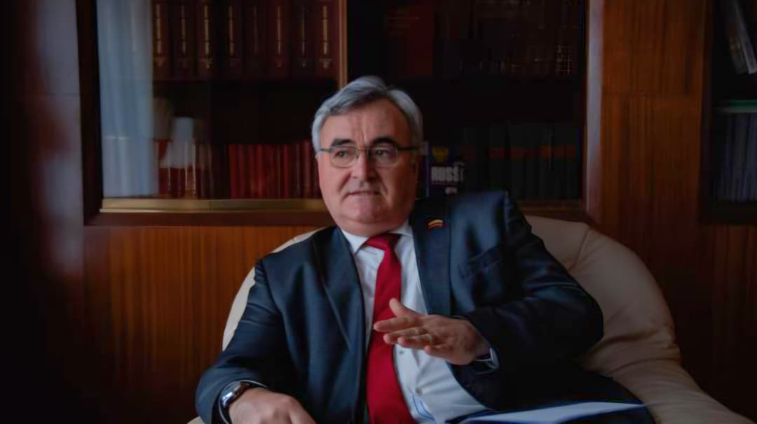 Embajador de Rusia en Venezuela denuncia tácticas occidentales para robar recursos