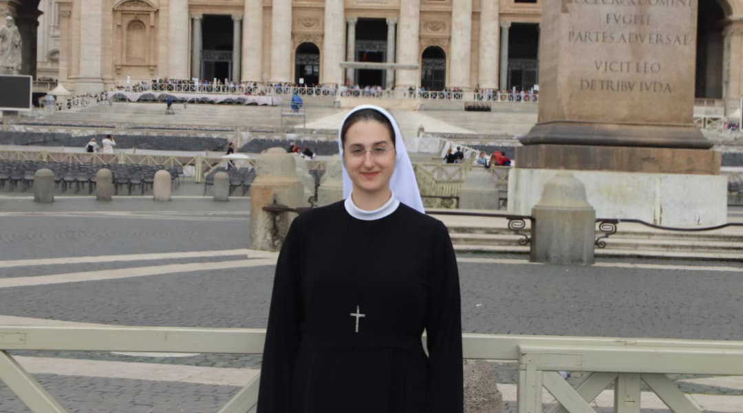 ¿Quién es Nina Krapić, la nueva viceportavoz del Vaticano?