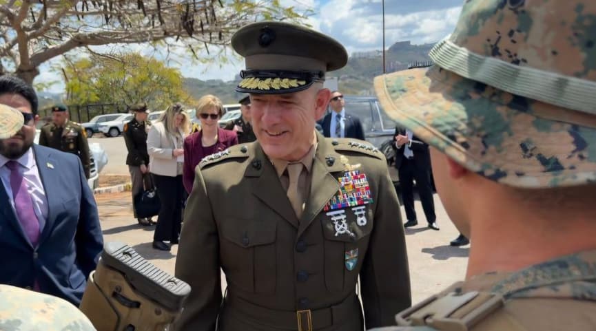 Delcy Rodríguez y el jefe del Comando Sur de EE. UU. se reúnen en Caracas