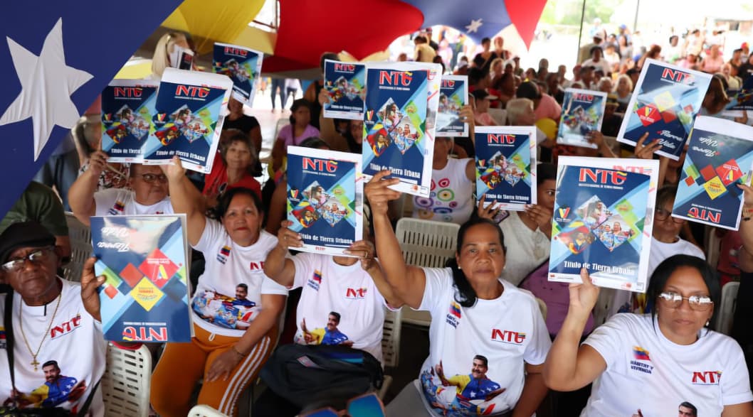 El Gobierno Bolivariano entrega títulos de tierra y beneficia a miles de familias en Miranda