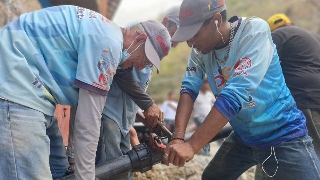 MinAguas mejora servicio de agua en Ciudad Caribia