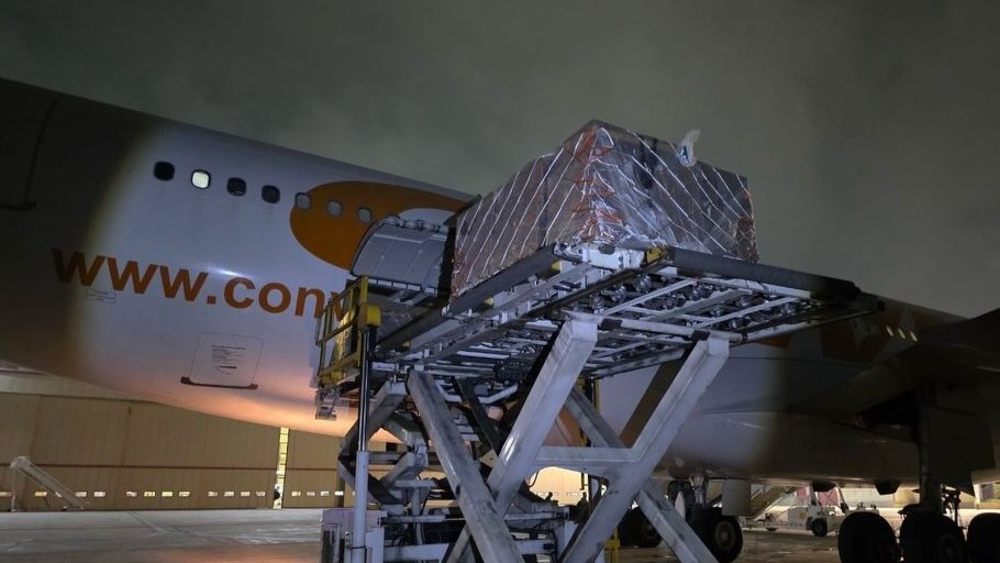 Así llegó a Venezuela el cuarto vuelo cargado de esperanza para pacientes renales