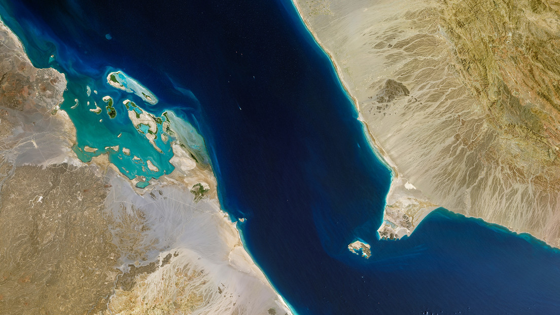 Irán podría cerrar otro estrecho estratégico si es atacado por vía terrestre