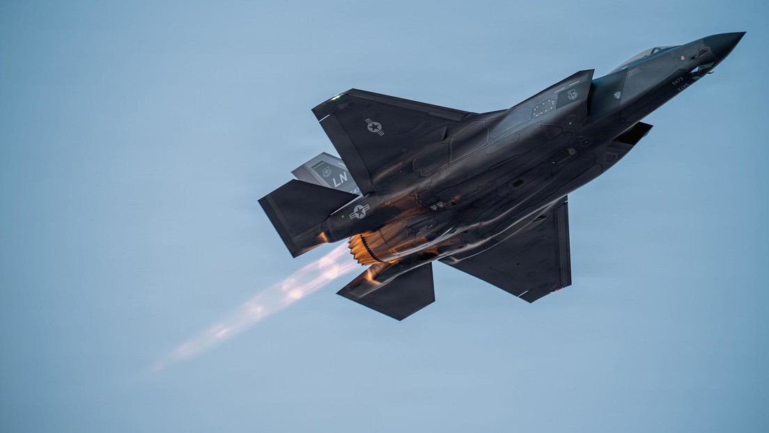 Caza de quinta generación F-35 se estrella en campo de pruebas en Nevada