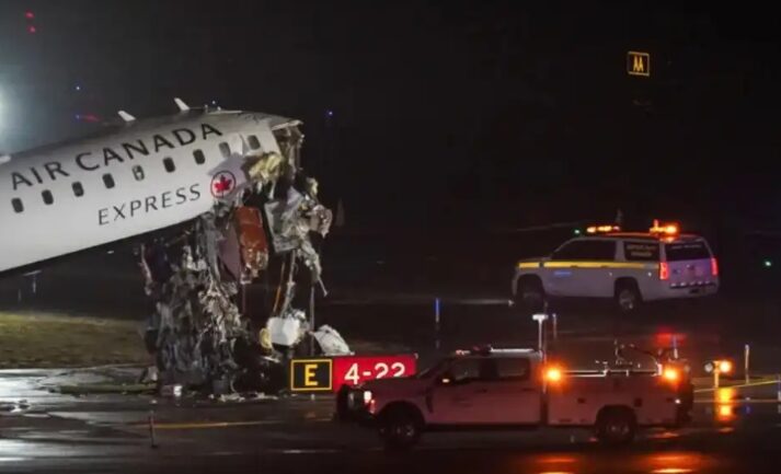 Colisión en aeropuerto de Nueva York deja dos fallecidos