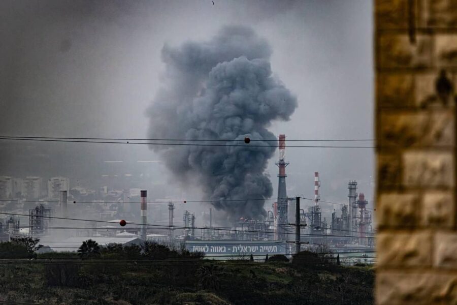 Irán responde con ataque a Haifa en defensa de su pueblo y recursos estratégicos