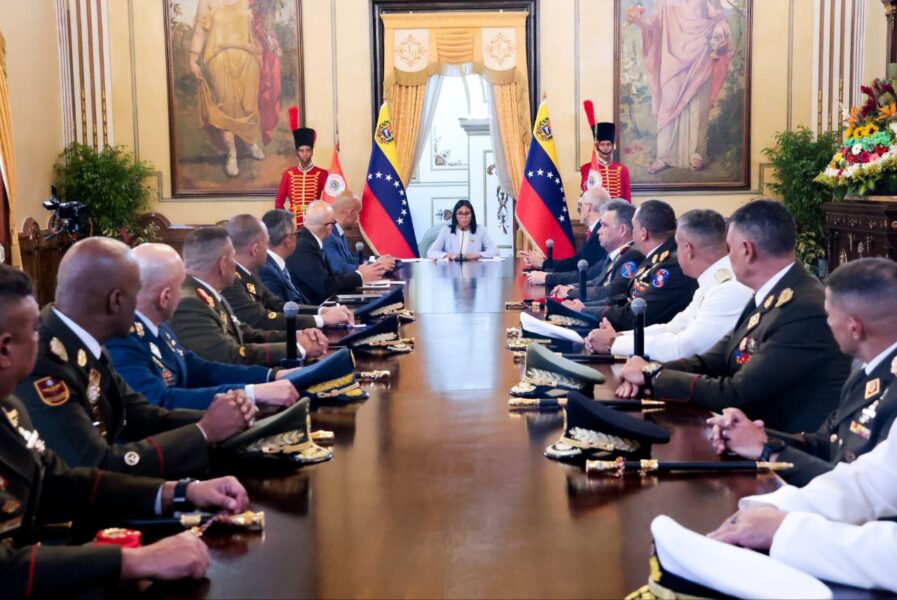 Presidenta (E) Delcy Rodríguez juramenta al nuevo Alto Mando Militar de la FANB