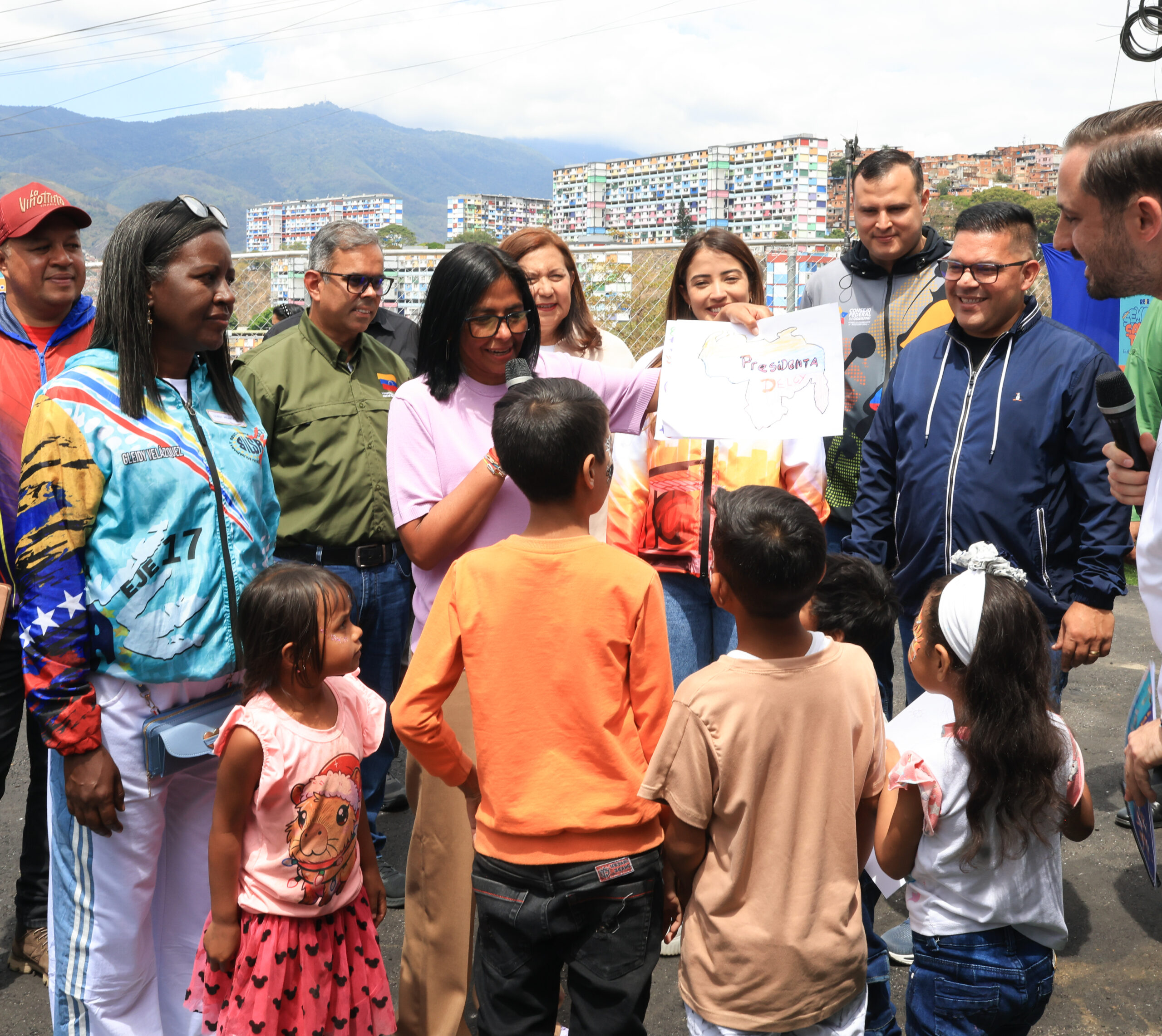 Presentan balance de operativo Semana Santa 2026 a presidenta (E) Delcy Rodríguez