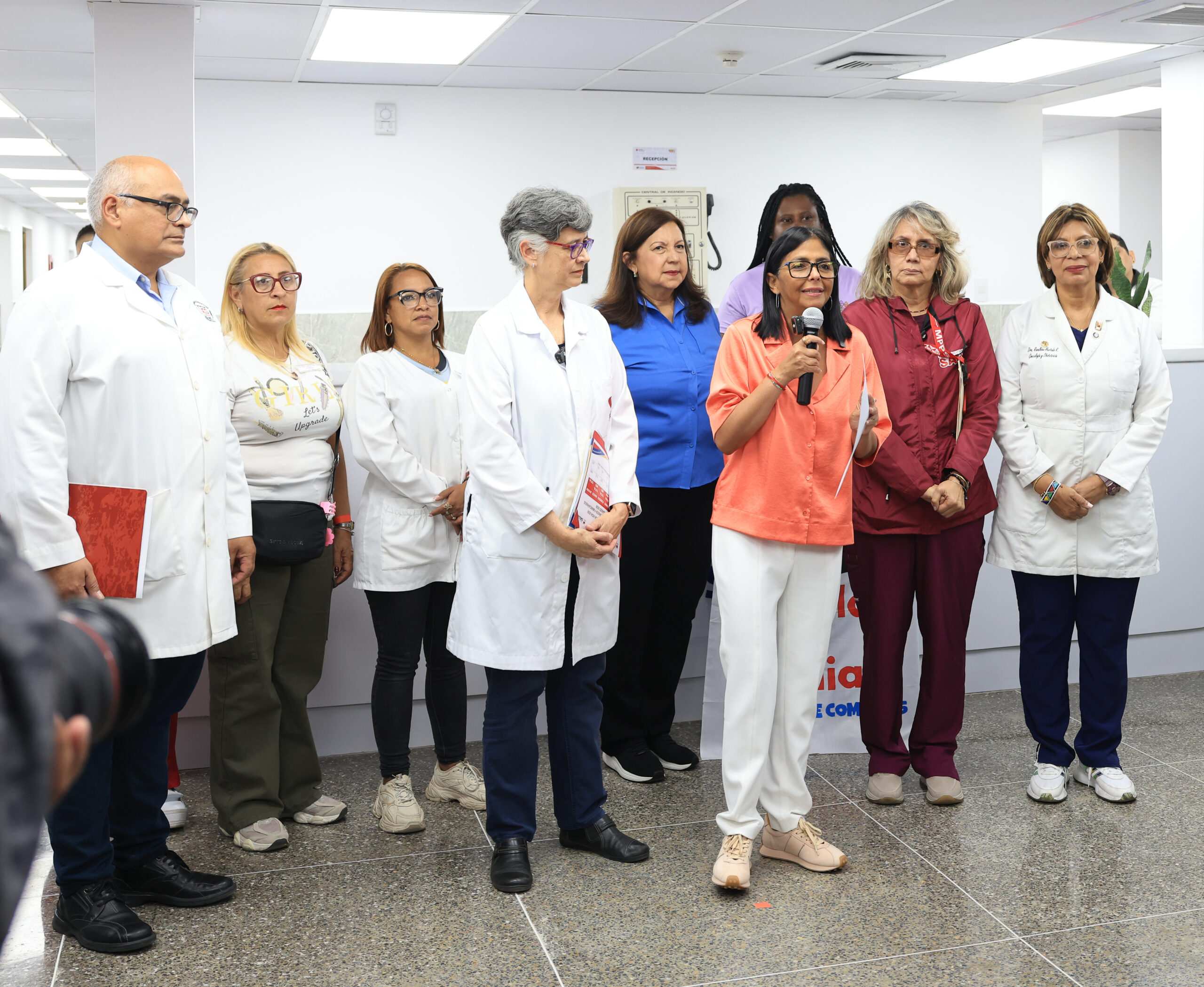 Presidenta (E) Delcy Rodríguez entrega totalmente rehabilitado el CDI-SRI «Alberto Rudas Mezones» en El Recreo para garantizar salud de calidad al pueblo