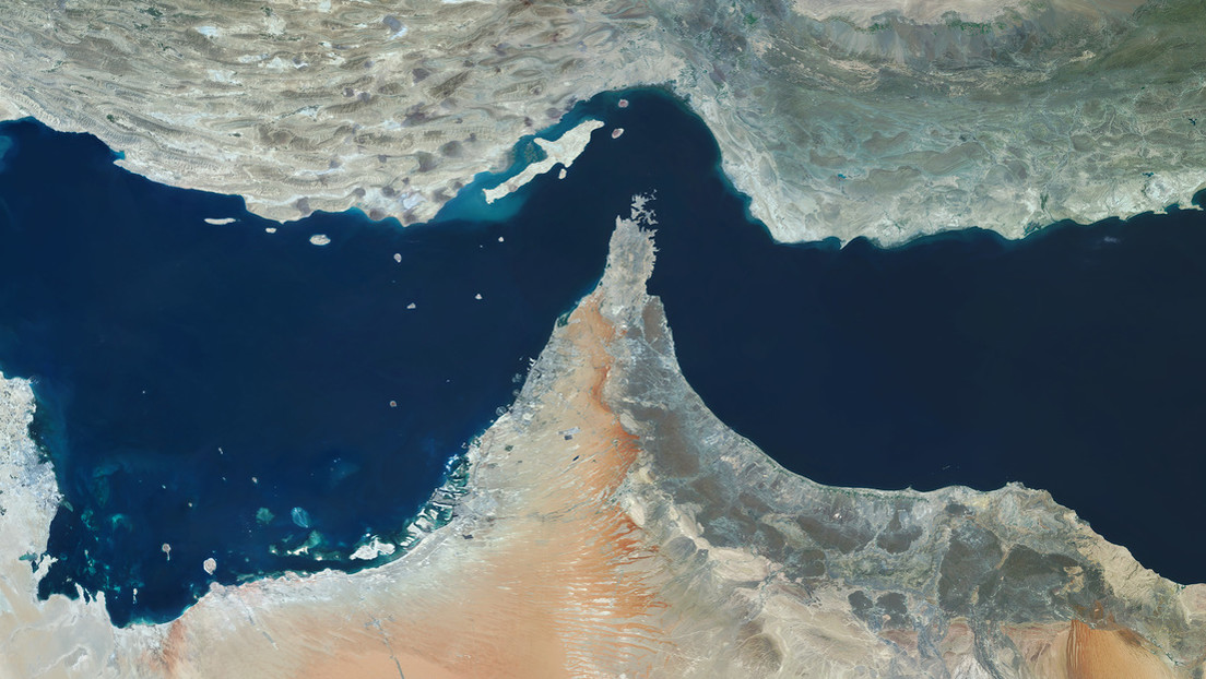 Irán abre estrecho de Ormuz para buques comerciales