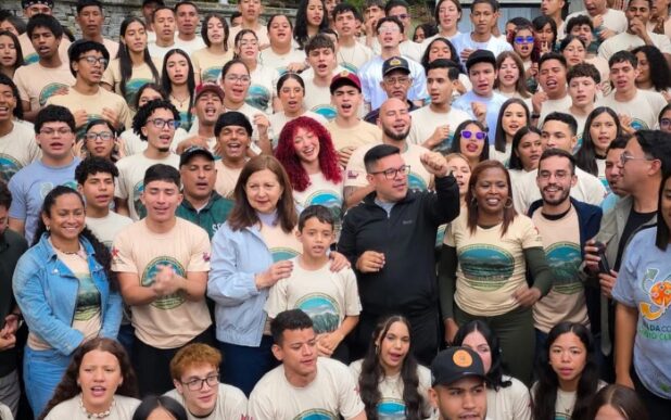 Caracas juramenta 238 brigadistas contra crisis climática