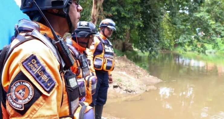 Lluvias colapsan pared de escuela en Puerto Cabello